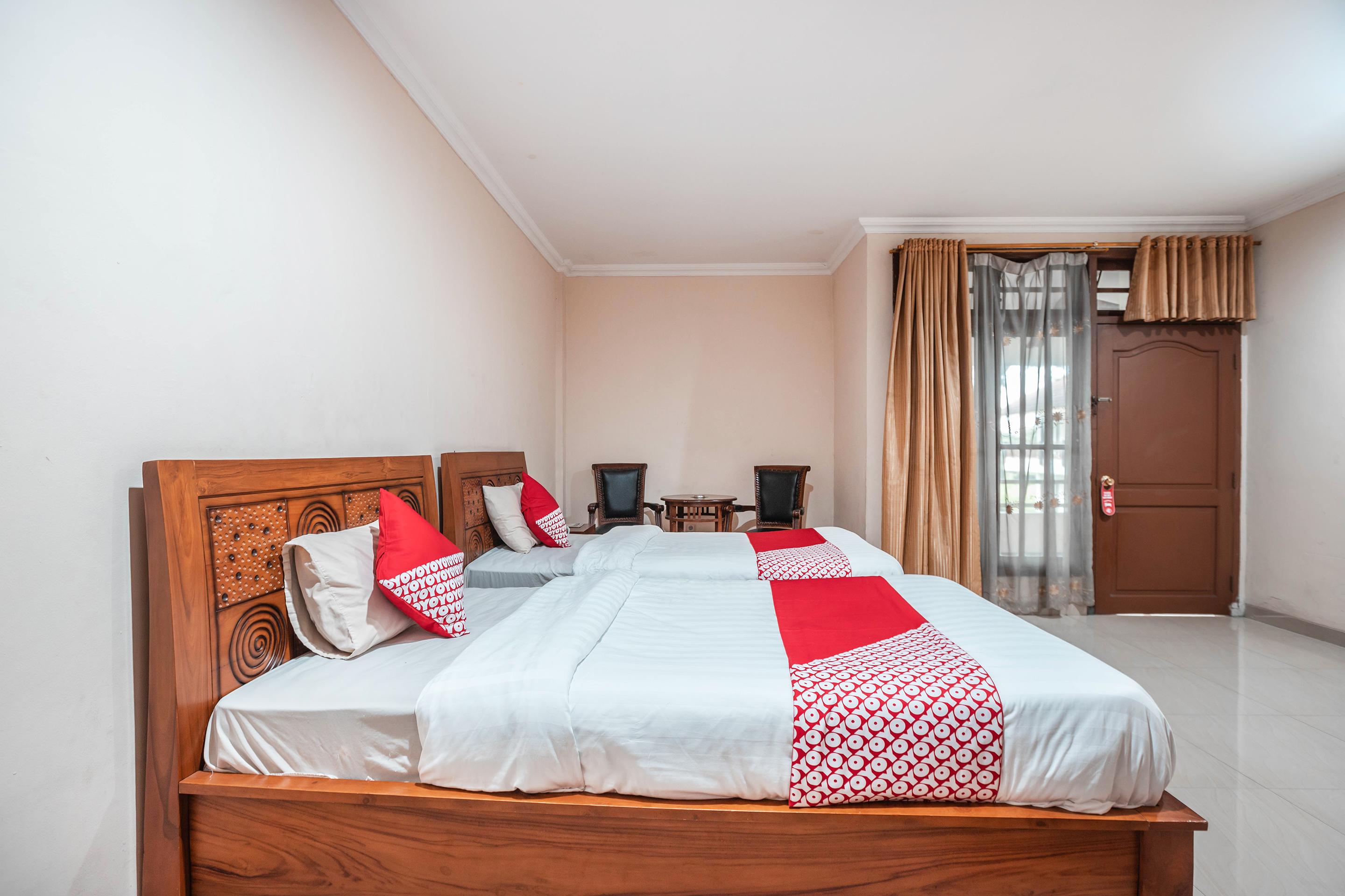Super Oyo 686 Bunga Karang Hotel Бекаси Екстериор снимка