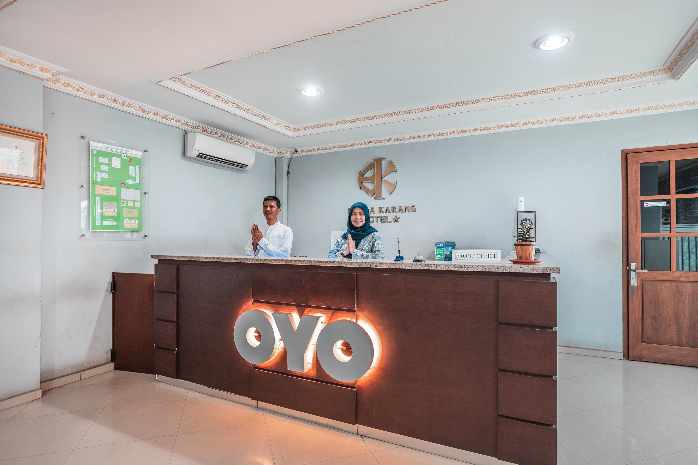 Super Oyo 686 Bunga Karang Hotel Бекаси Екстериор снимка