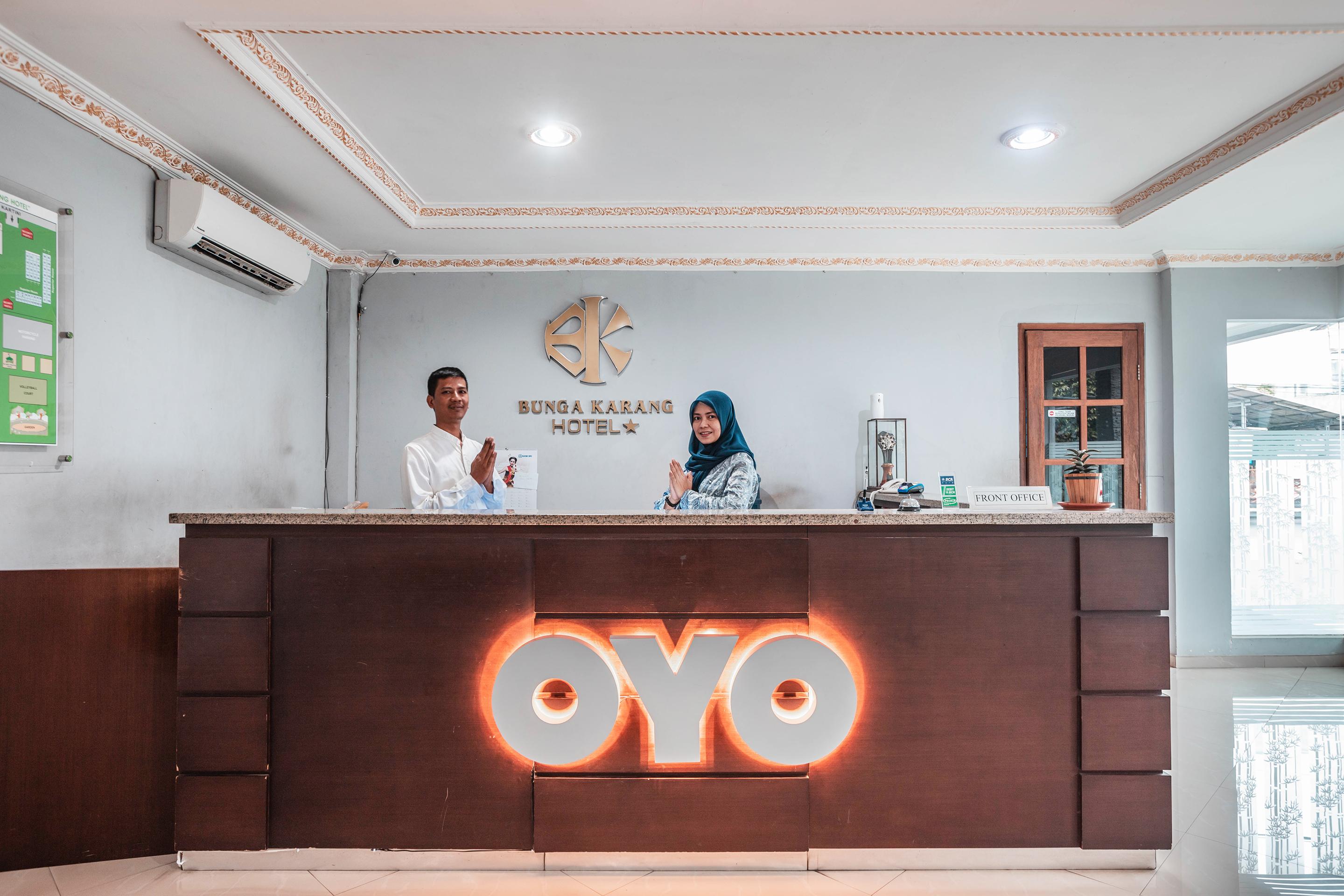 Super Oyo 686 Bunga Karang Hotel Бекаси Екстериор снимка