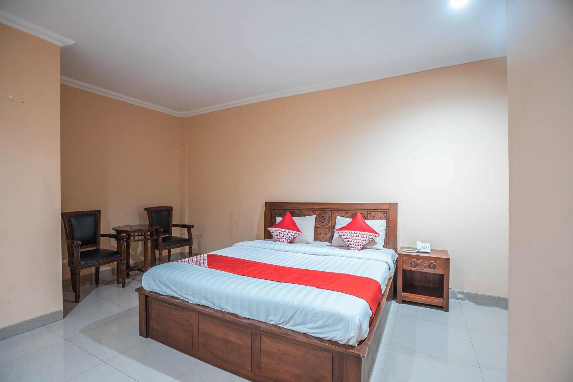 Super Oyo 686 Bunga Karang Hotel Бекаси Екстериор снимка