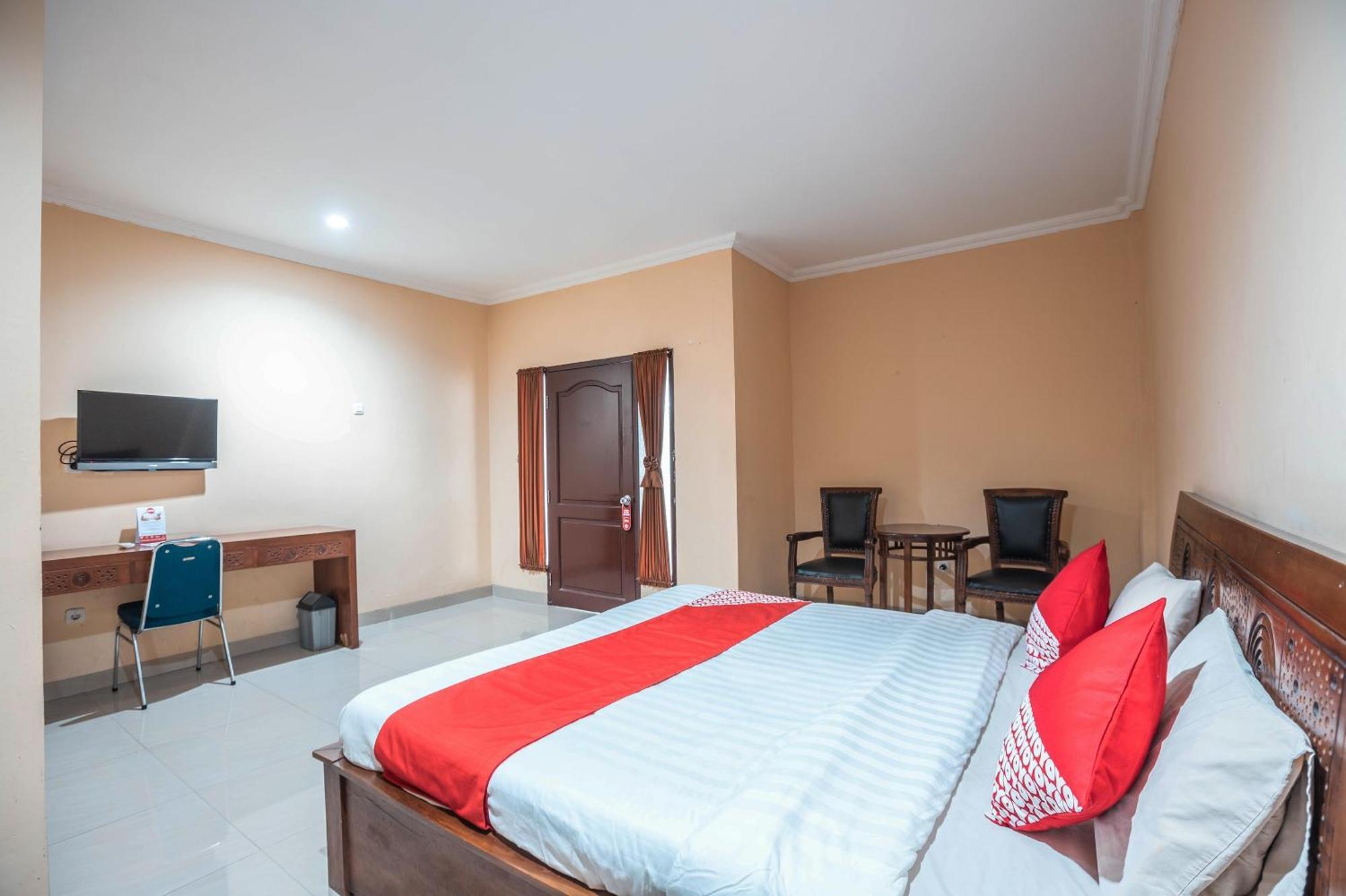 Super Oyo 686 Bunga Karang Hotel Бекаси Екстериор снимка