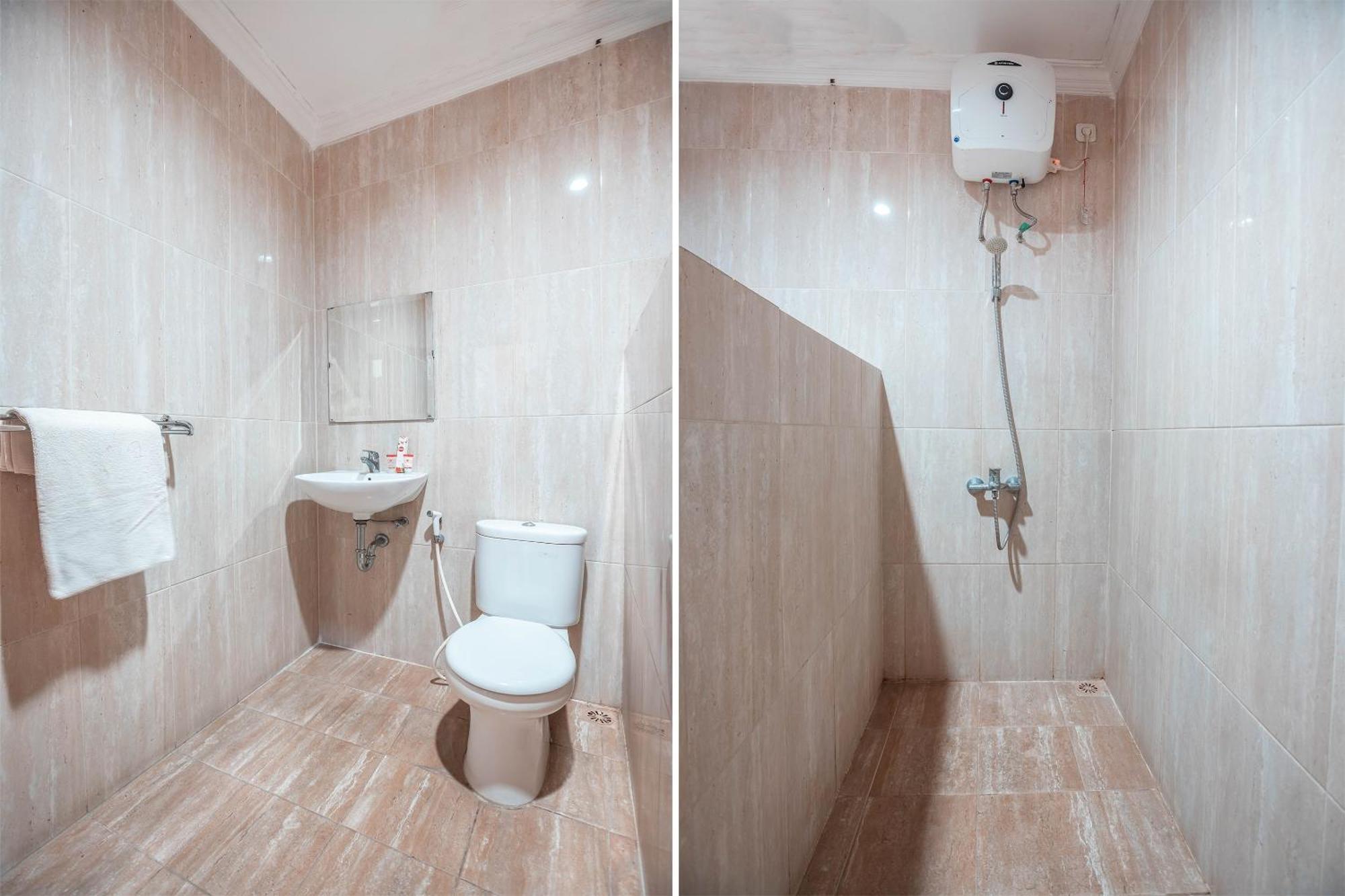 Super Oyo 686 Bunga Karang Hotel Бекаси Екстериор снимка